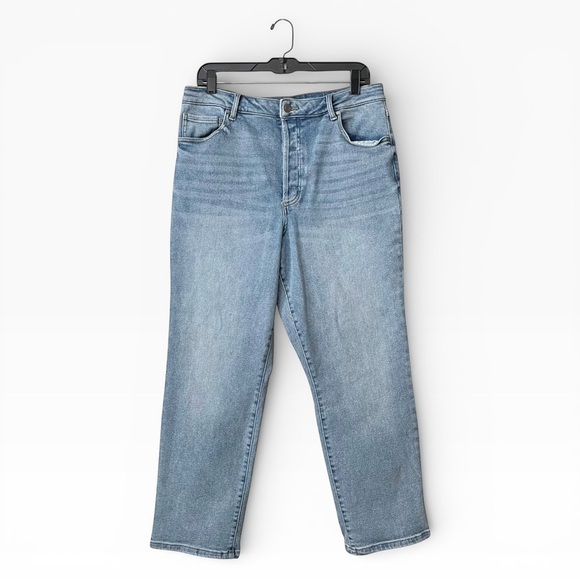 Grace & Lace Denim - Grace & Lace Boyfriend High Rise Ankle Jeans Women's Size 16 Light Wash Stretch